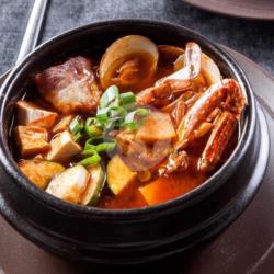 Kimchi Jjigae