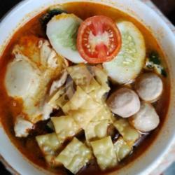 Mie Ruwed Bakso Kuah Spicy