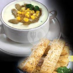 Cream Soup Pastry Ayam Jamur Jagung