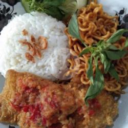 Nasi Mie Telor Geprek