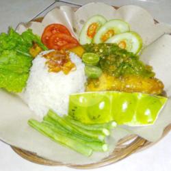 Ayam Penyet Sambal Ijo