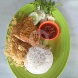 Nasi Tempe Kremes