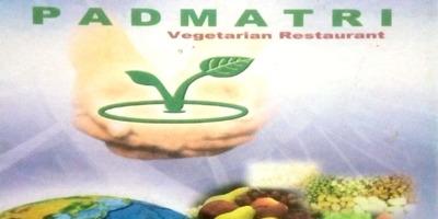 Restauran Vegetarian Padmatri, Komp. Yunna Hotel
