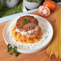 Premium Beef Burger Bolognese