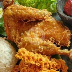 1/2 Ekor Ayam Goreng Kremes