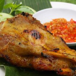 Bebek Bakar