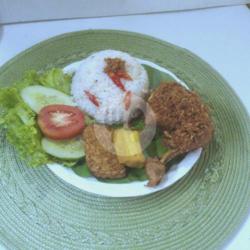 Paket Nasi Ayam Serundeng Dada