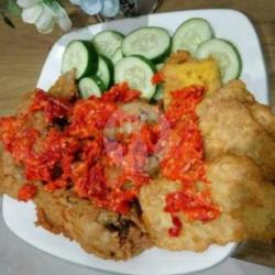 Ayam Geprek,tahu Tempe