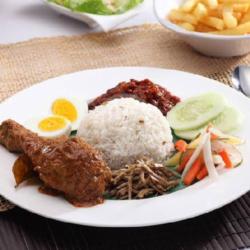 Nasi Uduk Ayam Bumbu Rendang