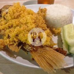 Nila Goreng Tepung Kremes Nasi Lalapan