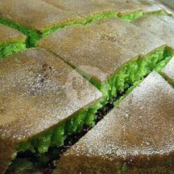 Martabak Manis Pandan Kismis