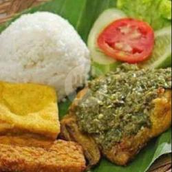 Ayam Penyet Sambal Ijo