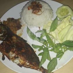 Nasi Uduk : Kembung Bakar