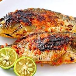 Ikan Asin Pedak Goreng