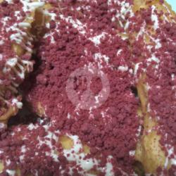 Gorengin Pisang Red Velvet Crumb