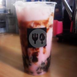 Nunun Boba Milk Strawberry