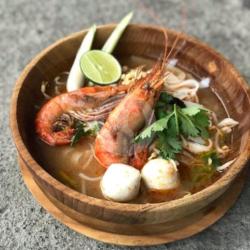 Tom Yum Noodle Seafood