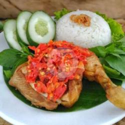 Paket Ayam Penyetan Paha Besar