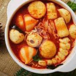 Sukiyaki Tomyum Seafood Pedas