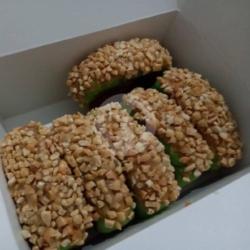 Pukis Pandan Kacang