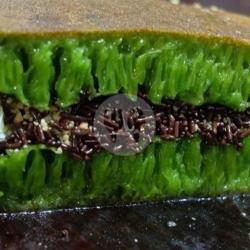 Terang Bulan Coklat Kacang