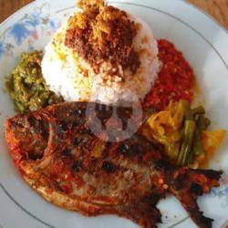 Nasi Ikan Bawal Bakar