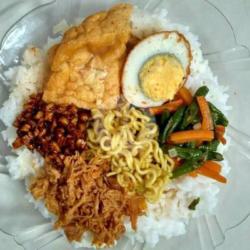 Nasi Campur Telur