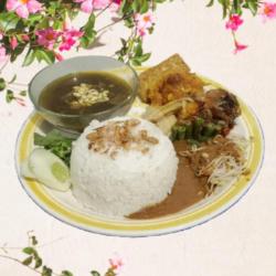 Nasi Pecel Rawon