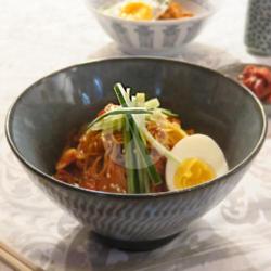 Kimchi Bibim Guksu (spicy Cold Noodles With Kimchi)