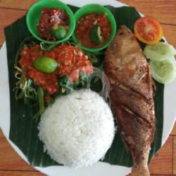 Nasi Ikan Krispy   Sayur