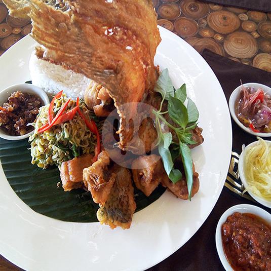 Bebek Tebasari Resto, Ubud - GoFood