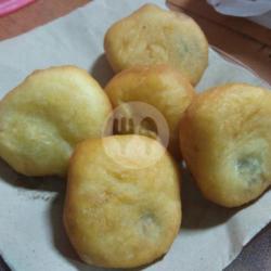 Kue Bantal Isi Kacang Ijo