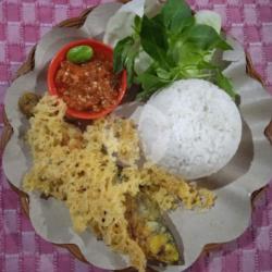 Nasi Bandeng Goreng Kremes