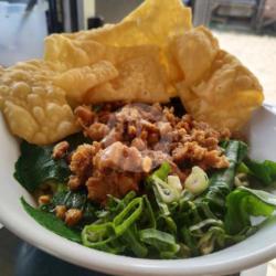 Mi Yamin Pangsit Goreng
