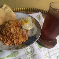 Paket Mie Goreng Telur Ceplok Es Teh