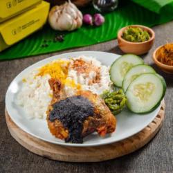 Nasi Ayam Kampung Bumbu Hitam