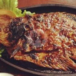 Ikan Gurame Bakar Lada Hitam