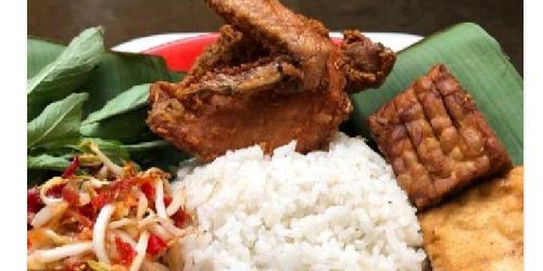 Ayam Pecak Toge Barkah, Jagakarsa