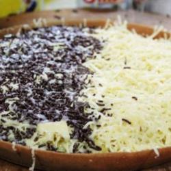 Martabak Manis Sebelah Keju Sebelah Coklat Susu