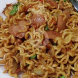 Imdomie Goreng Sosis