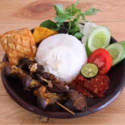 Nasi Lalapan Ati Ampela Goreng Tahu Goreng