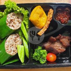 Nasi Tutug Oncom Gepuk