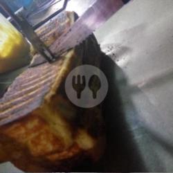 Roti Bakar Coklat   Strawberry   Nanas   Blueberi