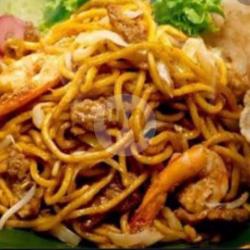 Mie Aceh Super Special..udang Cumi Dan Daging Sapi Telur