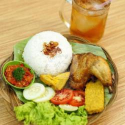 Super Komplit / Ayam Penyet Kecil   Nasi   Sambel   Tahu   Tempe   Teh Es