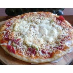 Pizza Mozarella Smoked Beef