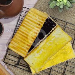 Roti Bakar Nanas   Blueberry