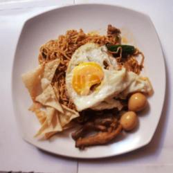 Mie Ayam Goreng Komplit