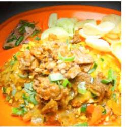 Mie Tiaw Goreng  Semur Ayam  Telur