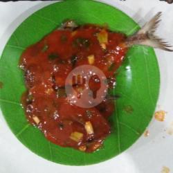 Ikan Bawal Goreng Saos Asam Manis